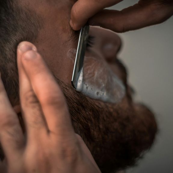 Shaves