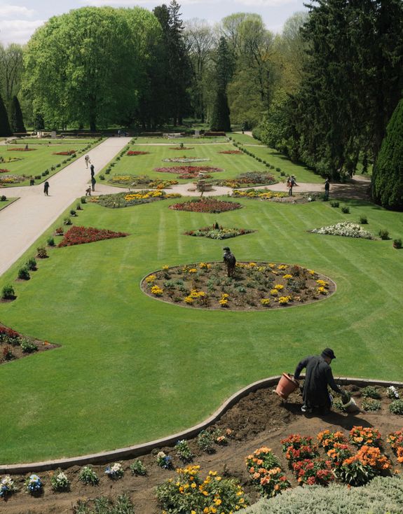 Large-Scale Gardening