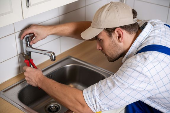 Expert Plumbing Solutions in Lakeland, FL - Laz Builders LLC