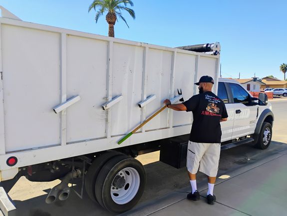 Clear the Clutter, Reclaim Your Space Back To Day.