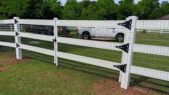 Quality repairs, for a sturdy fence.
