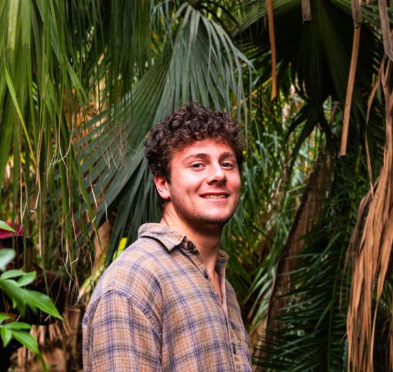 Can I choose the location for my portrait session?