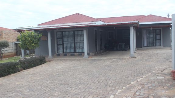 Rest easy in View Guestlodge spacious stays.