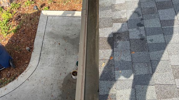 Clear the way for a worry-free home in Jacksonville.