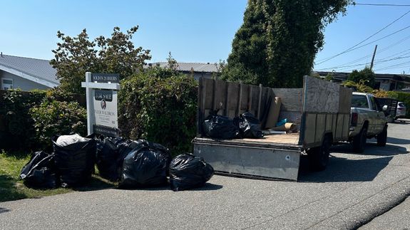 Unlock a Fresh Start with Stress-Free Estate Clean Outs in Surrey