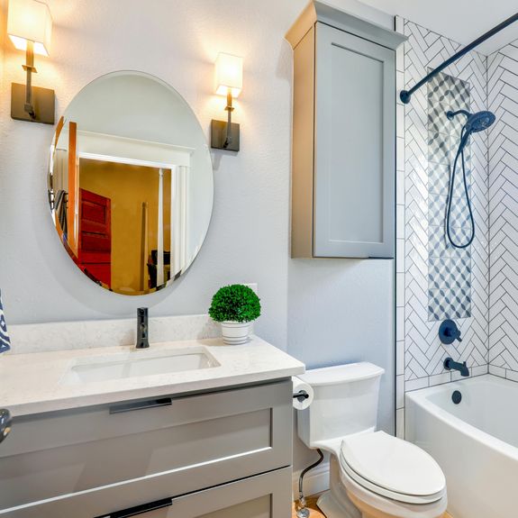 Kitchen/Bathroom