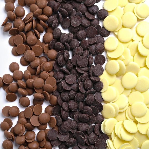 What flavors of chocolate do you offer for the fountains?