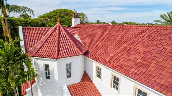Never Pressure clean a roof! FCR BioClean ™. Lauderdale & Naples FL.