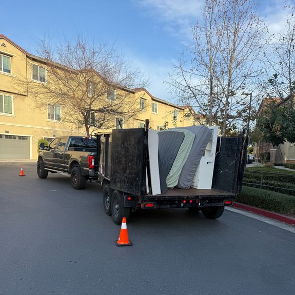 Welcome to Way 2 Haul: Your Partner in Clean Spaces