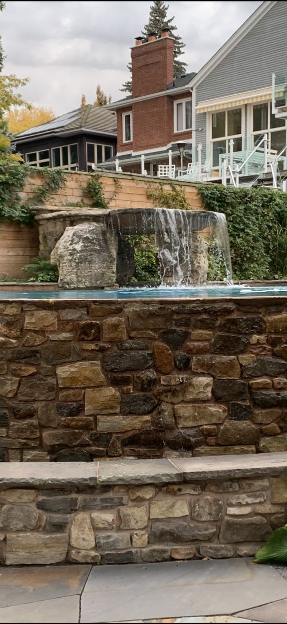 Custom Swimming Pools